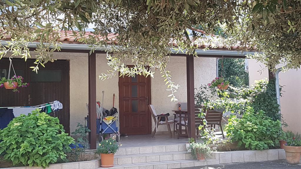 Apartment Ecio Banjole Exterior photo